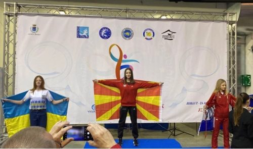 Христијана Параулеска со златен медал на европското првенство во Таеквондо